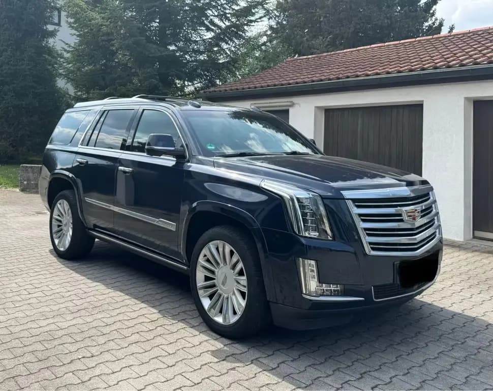 Main__Slider__Photo:Cadillac Escalade 6.2 V8 Platinum / Deutsch/1. Hand/360° 10/2018-0