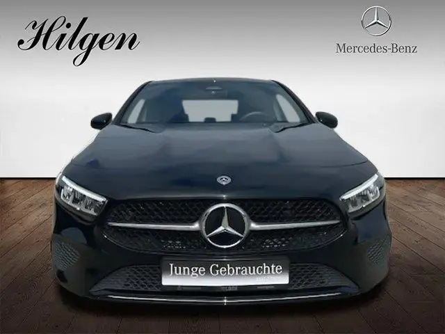 Main__Slider__Photo:Mercedes-Benz A 180 Progressive Winter-Pa. Spiegel-Pa. Rückfk. 10/2024-1