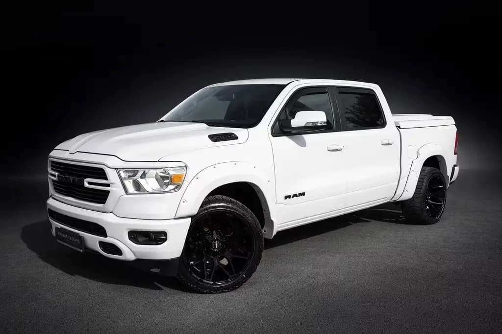 Main__Slider__Photo:Dodge RAM 1500 CREW CAB*PANO*NAVI*KAM*AHK*UNFALLFREI* 11/2019-0