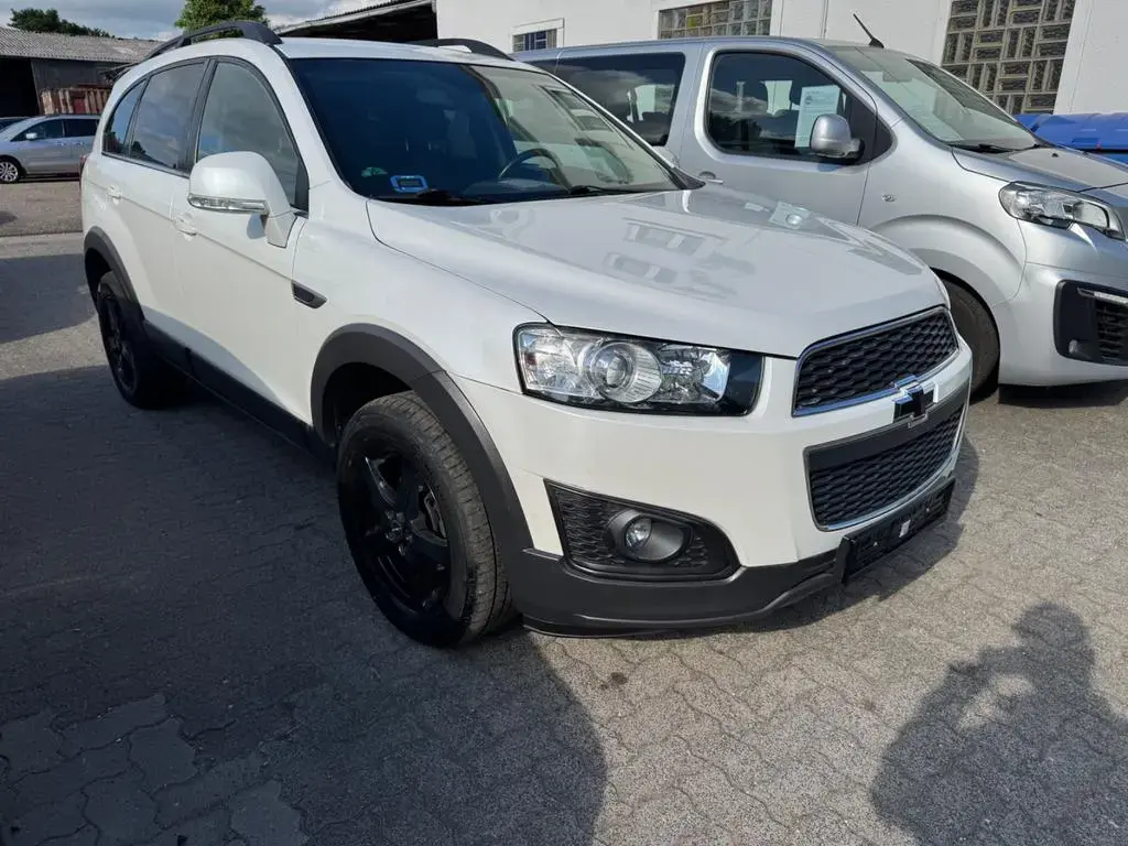 Main__Slider__Photo:Chevrolet Captiva 2.2 D LT 2WD *AHK *7-SITZE *TÜV *SERVICE 02/2014-1