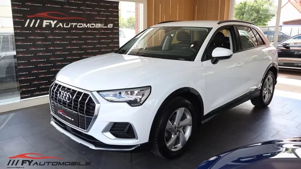 Main__Slider__Photo:Audi Q3 35 TFSI LED* Klimaaut.* Garantie* AppleC.Play 08/2020-0