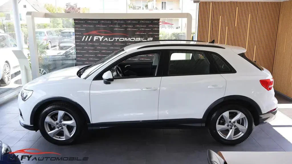 Main__Slider__Photo:Audi Q3 35 TFSI LED* Klimaaut.* Garantie* AppleC.Play 08/2020-1