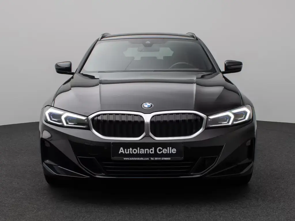 Main__Slider__Photo:BMW 3 Series d Kamera DAB HiFi Leder Sport AdaptLED 18Zoll 02/2023-1