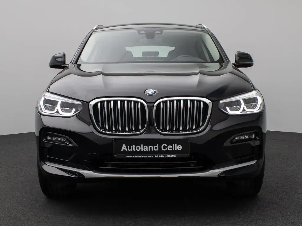 Main__Slider__Photo:BMW X4 xD30i xLine Panorama Kamera HUD DAB HiFi AHK 10/2021-1