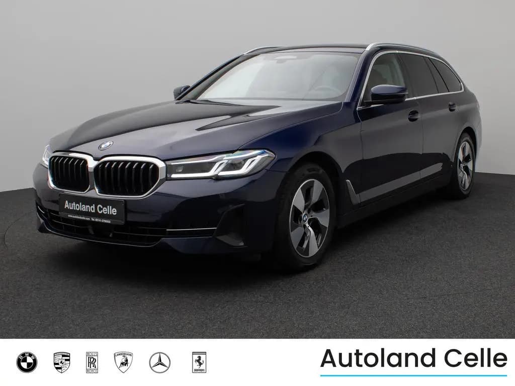 Main__Slider__Photo:BMW 5 Series d xD Panorama Massage HUD H/K Individual-Voll 10/2022-0