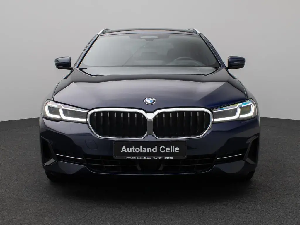 Main__Slider__Photo:BMW 5 Series d xD Panorama Massage HUD H/K Individual-Voll 10/2022-1