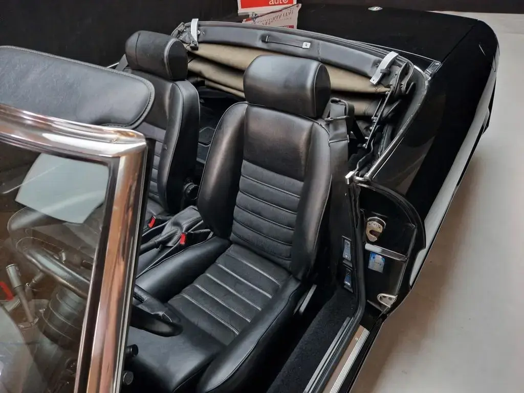 Main__Slider__Photo:Alfa Romeo Spider 2.0i cat 11/1992-1