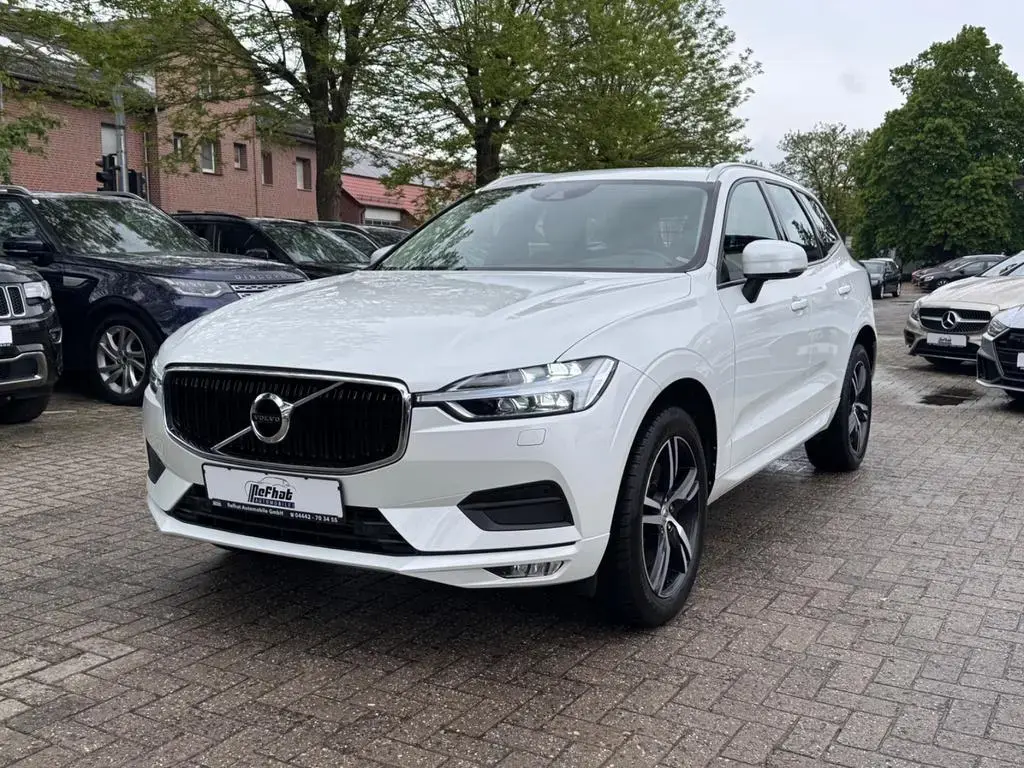Main__Slider__Photo:Volvo XC60 Momentum 2WD 02/2019-1