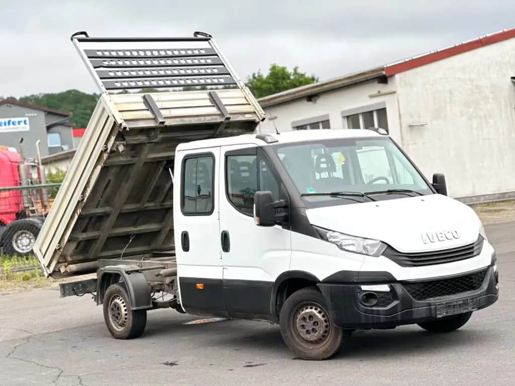Main__Slider__Photo:Iveco Other Daily Dreiseitenkipper Doppelkabine 7 Sitz 11/2017-0