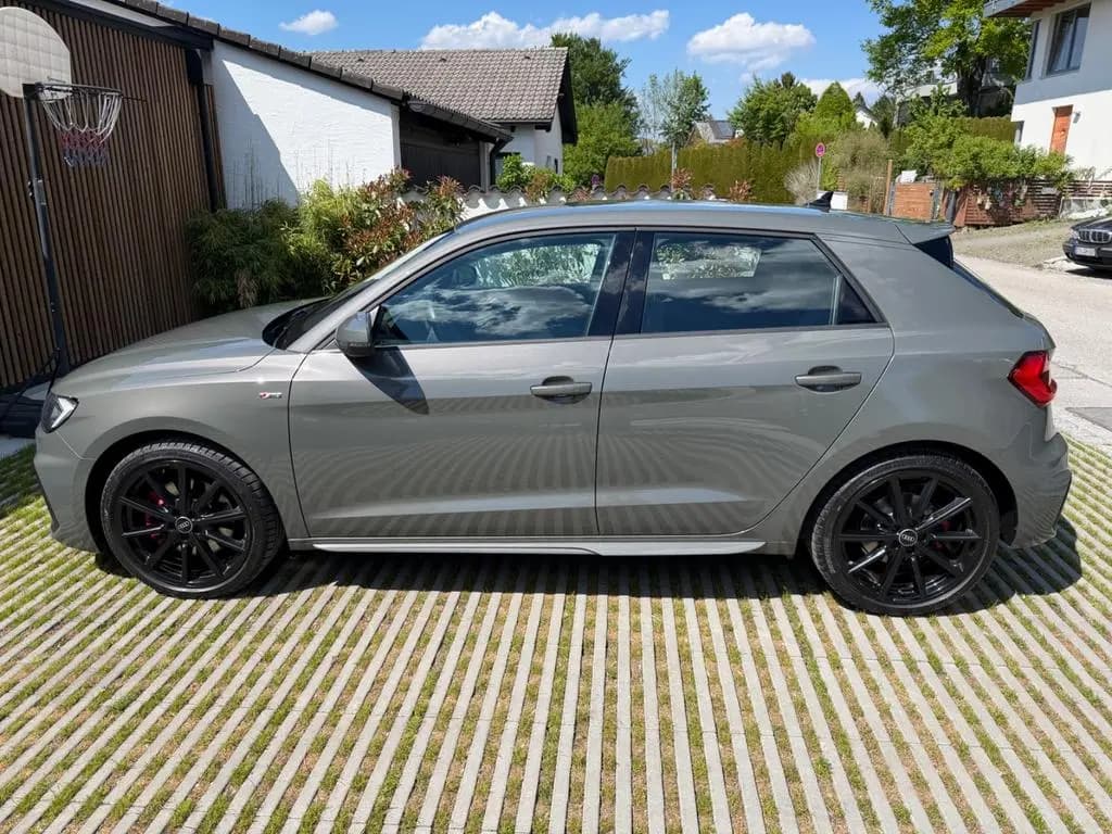 Main__Slider__Photo:Audi A1 40 TFSI S tronic Sportback - 10/2020-0
