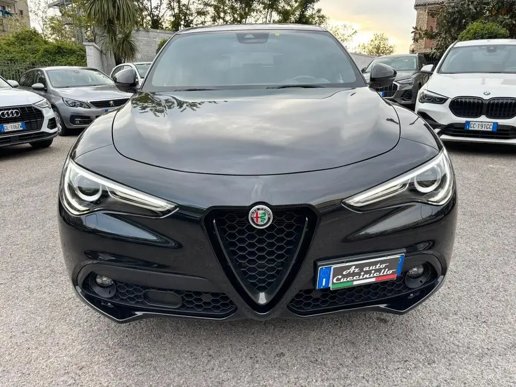 Main__Slider__Photo:Alfa Romeo Stelvio 2.2 Turbodiesel 210 CV Q4 VEL 04/2022-1