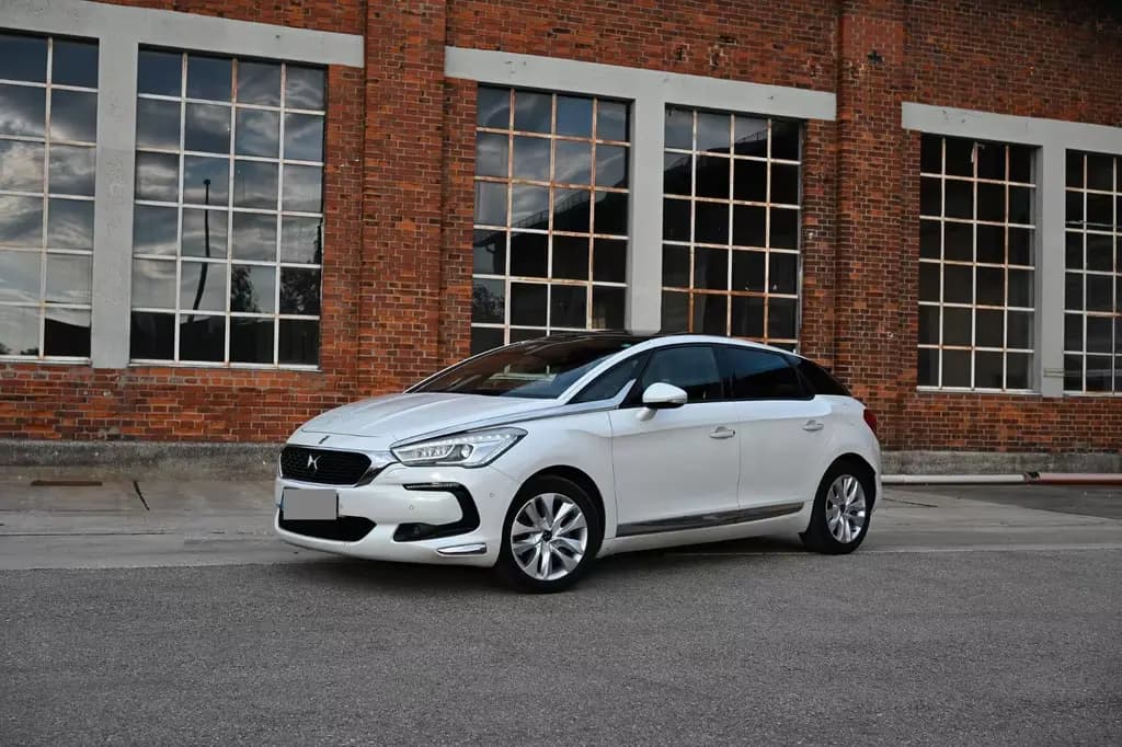 Main__Slider__Photo:DS Automobiles DS5 BlueHDi 180 Stop&Start EAT6 - 01/2016-0