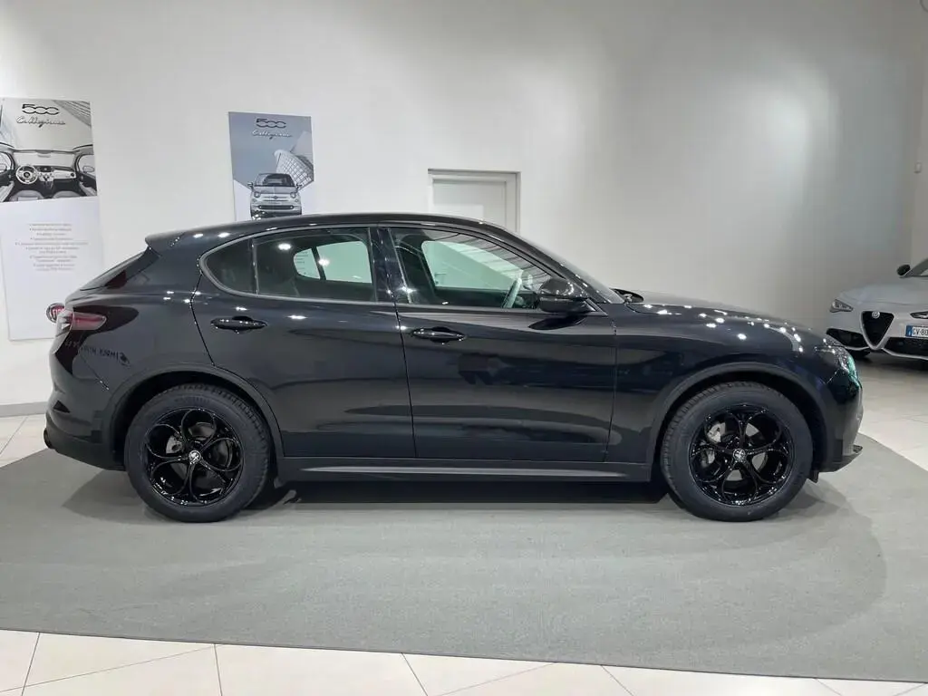 Main__Slider__Photo:Alfa Romeo Stelvio 2.2 t Super Q4 210cv auto 05/2023-1