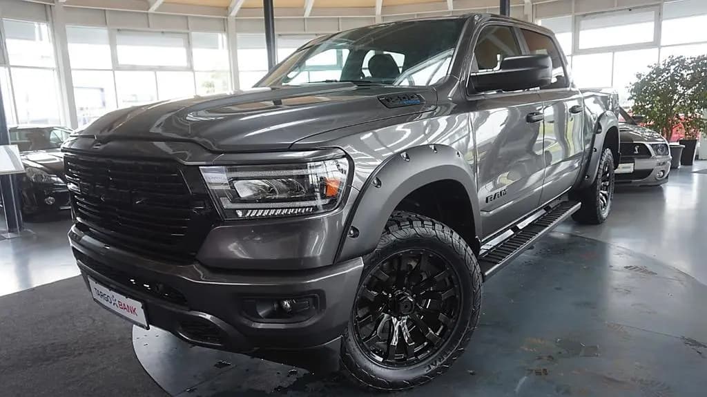 Main__Slider__Photo:Dodge RAM 1500 HEMI *eTorque*AHK*Crew-Cab*6Sitzer* 02/2024-0