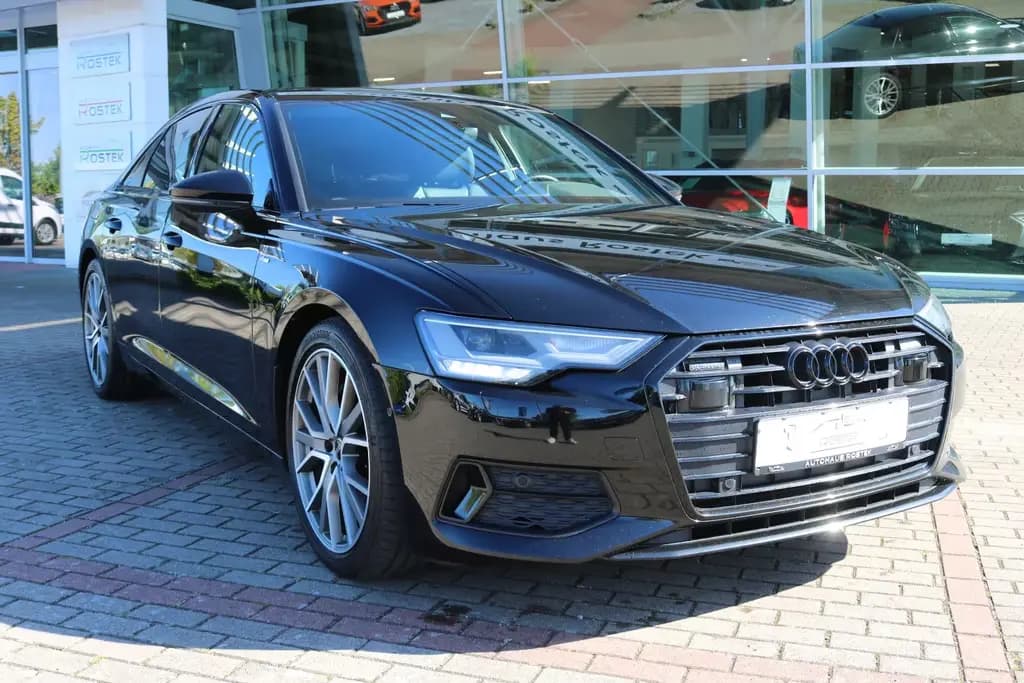 Main__Slider__Photo:Audi A6 Lim. 50 TDI quattro sport/S line/20"/Standhzg 11/2022-0