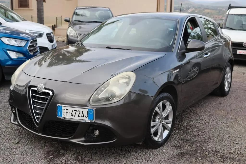 Main__Slider__Photo:Alfa Romeo Giulietta 1.6 JTDm-2 105 CV Progressi 09/2010-0