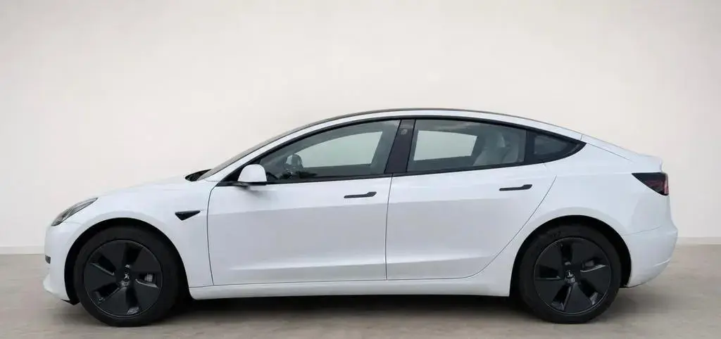 Main__Slider__Photo:Tesla Model 3 Standard Range RWD WÄRMEP/A.PILOT FSD 01/2022-1