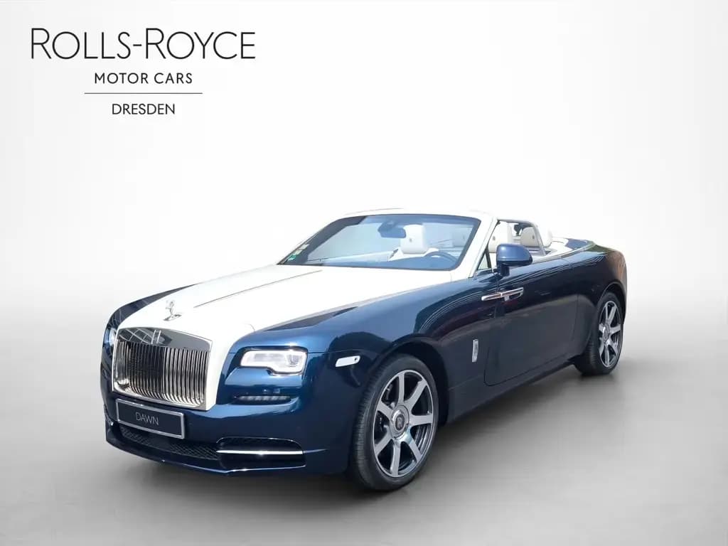 Main__Slider__Photo:Rolls-Royce Dawn bonnet wrapped 07/2017-0