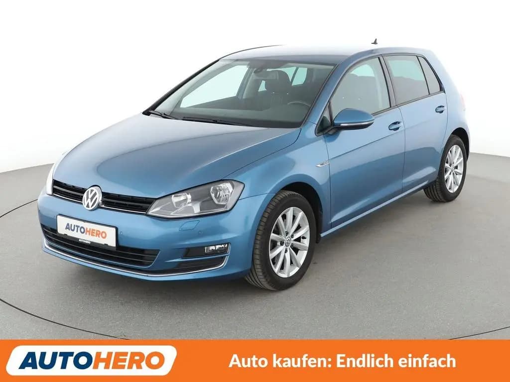 Main__Slider__Photo:Volkswagen Golf VII 1.2 TSI Lounge BlueMotion Tech Aut.*NAV 07/2015-0