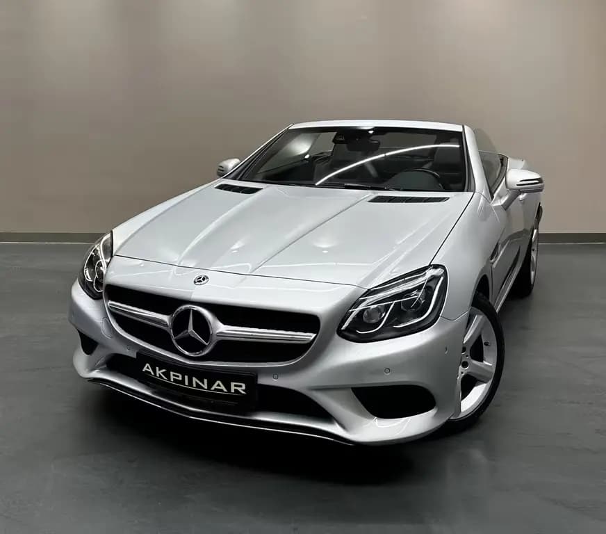 Main__Slider__Photo:Mercedes-Benz SLC 300 Roadster**PANO*AIRSCARF*MEMORY*2.HAND** 10/2016-0