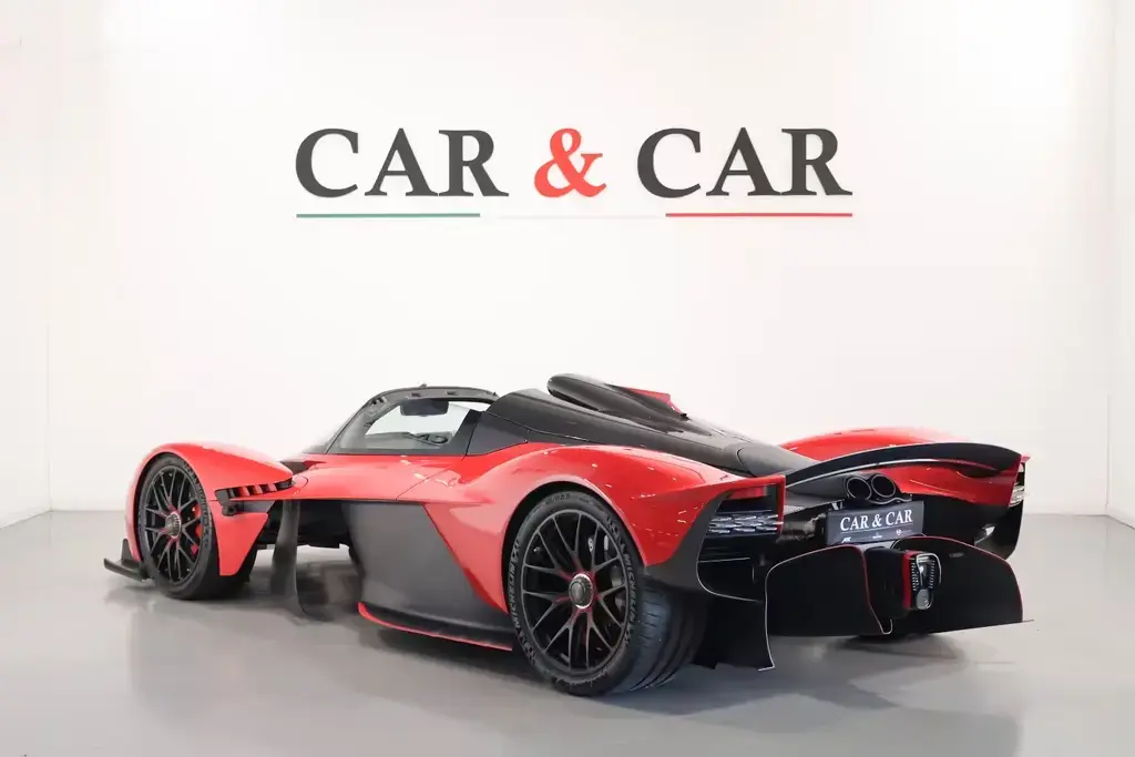 Main__Slider__Photo:Aston Martin Other Valkyrie Spider 07/2023-1