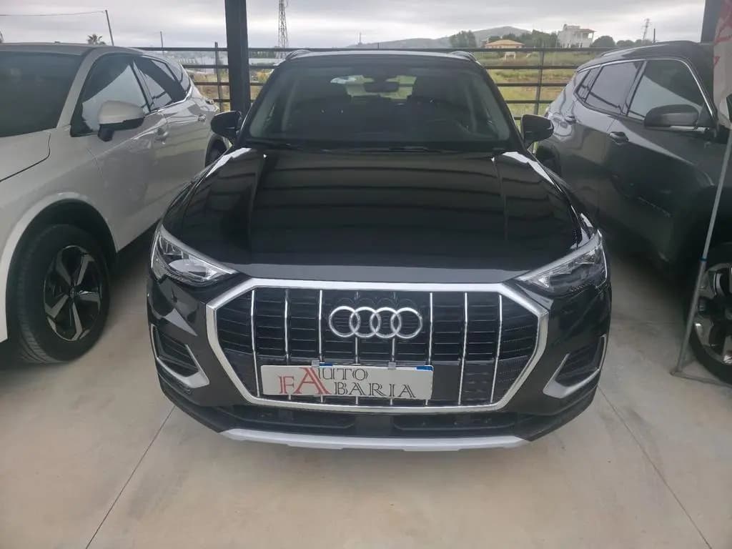 Main__Slider__Photo:Audi Q3 35 TDI Business Advanced 09/2021-0