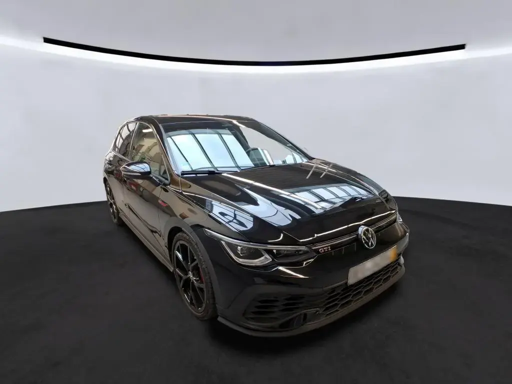 Main__Slider__Photo:Volkswagen Golf VIII GTI Clubsport 2.0 TSI BLACKSTYLE AKRA 04/2024-1