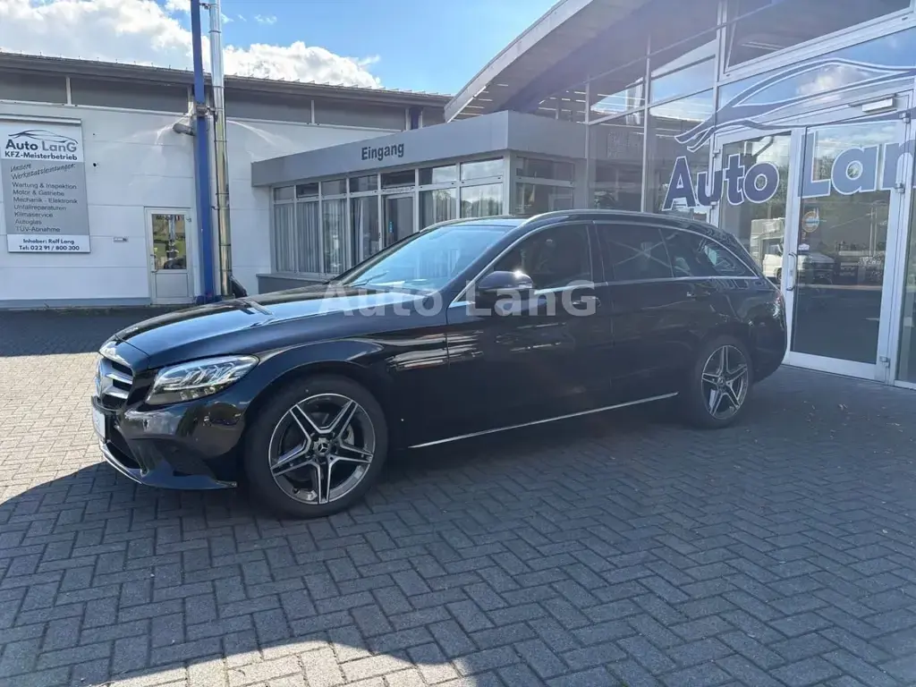 Main__Slider__Photo:Mercedes-Benz C 180 T-Modell AHK NAVI KAMERA 01/2020-1