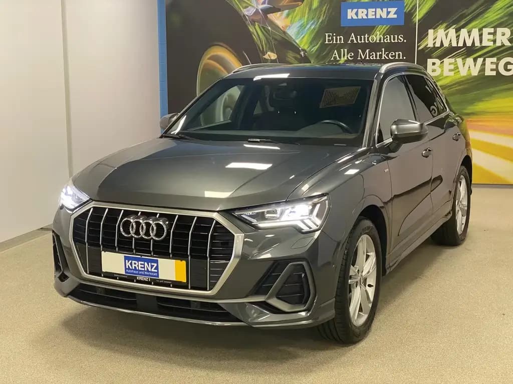 Main__Slider__Photo:Audi Q3 1.5 16V TFSI S-Li e 35 TFSI S line KLIMA+ACC+ 08/2020-0