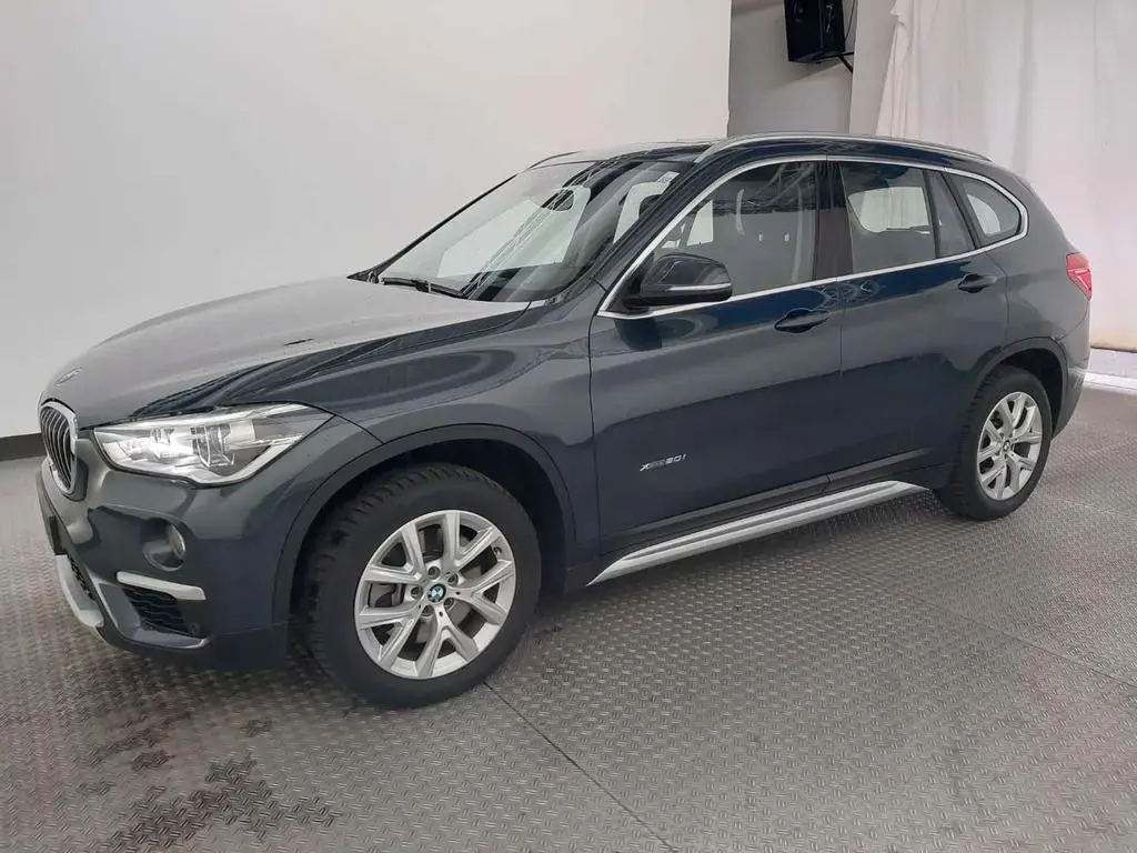 Main__Slider__Photo:BMW X1 20i xD xLine PANO KAM LED AHK NAV PARK LEDER 01/2017-1