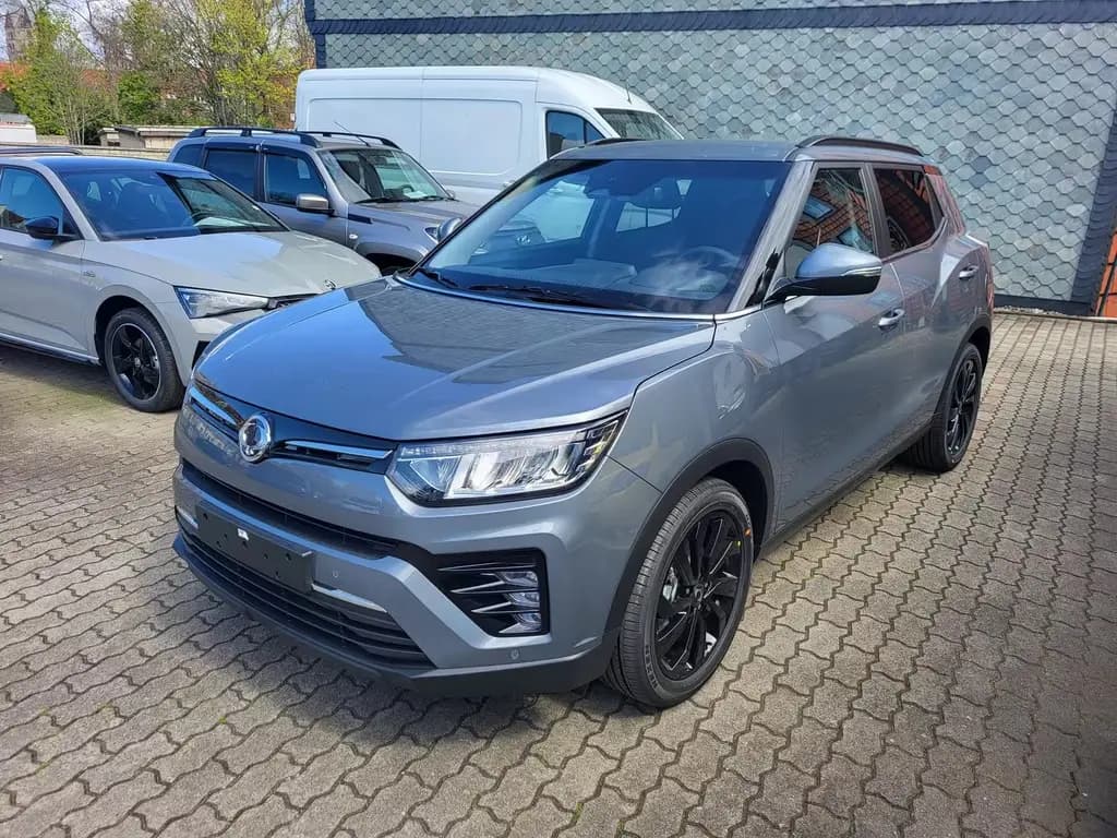 Main__Slider__Photo:Ssangyong Tivoli 1.5 T-GDI BLACKLINE+KAMERA+NAVI+ALLWETTER 09/2023-0