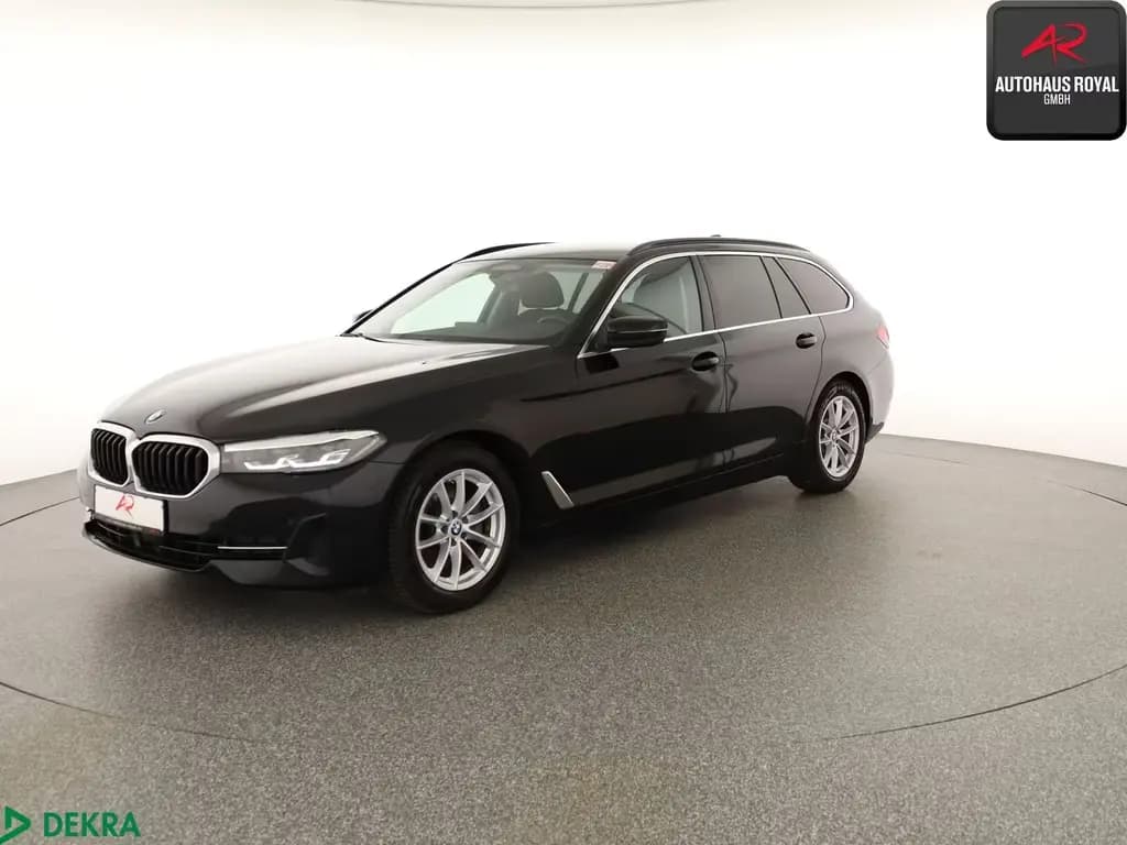Main__Slider__Photo:BMW 520 d T ACC,KAMERA,CARPLAY,TOTWINKEL,SPURHALTE 04/2021-0
