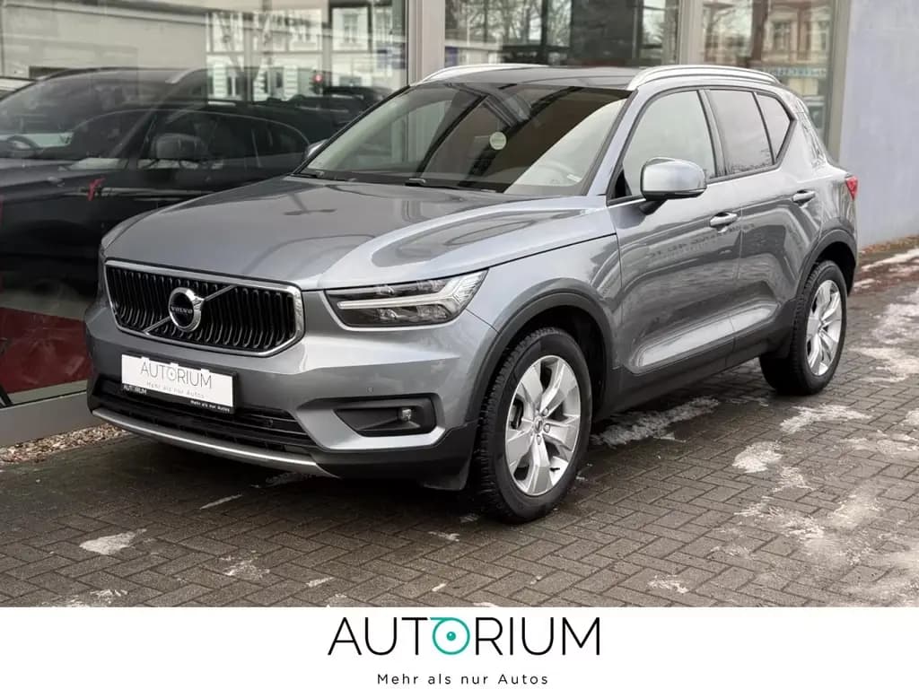 Main__Slider__Photo:Volvo XC40 T4 Momentum AWD 1HAND LED NAV SHZG TEMP KAM 08/2018-0