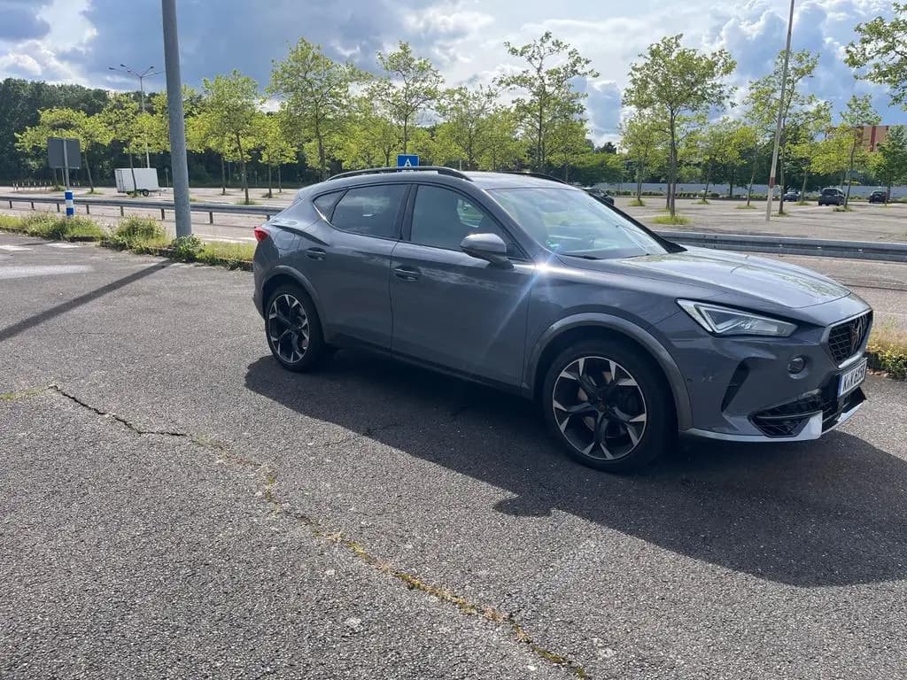 Main__Slider__Photo:Cupra Formentor 2.0 TSI 228kW VZ 4Drive DSG VZ 04/2021-0
