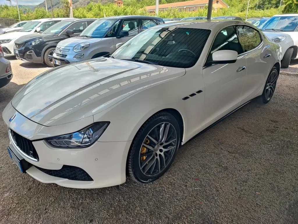 Main__Slider__Photo:Maserati Ghibli V6 Diesel 01/2015-0