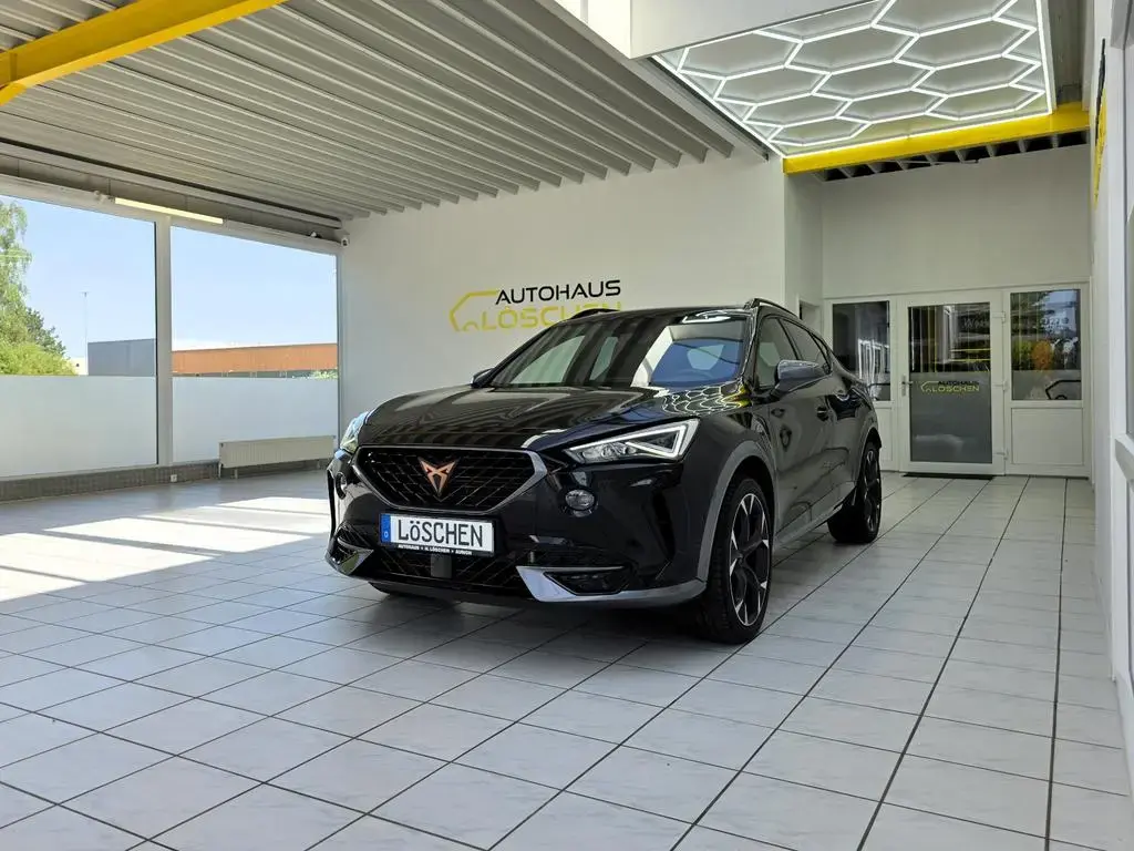 Main__Slider__Photo:Cupra Formentor VZ 4Drive Panorama schwenkbare AHK 01/2022-1