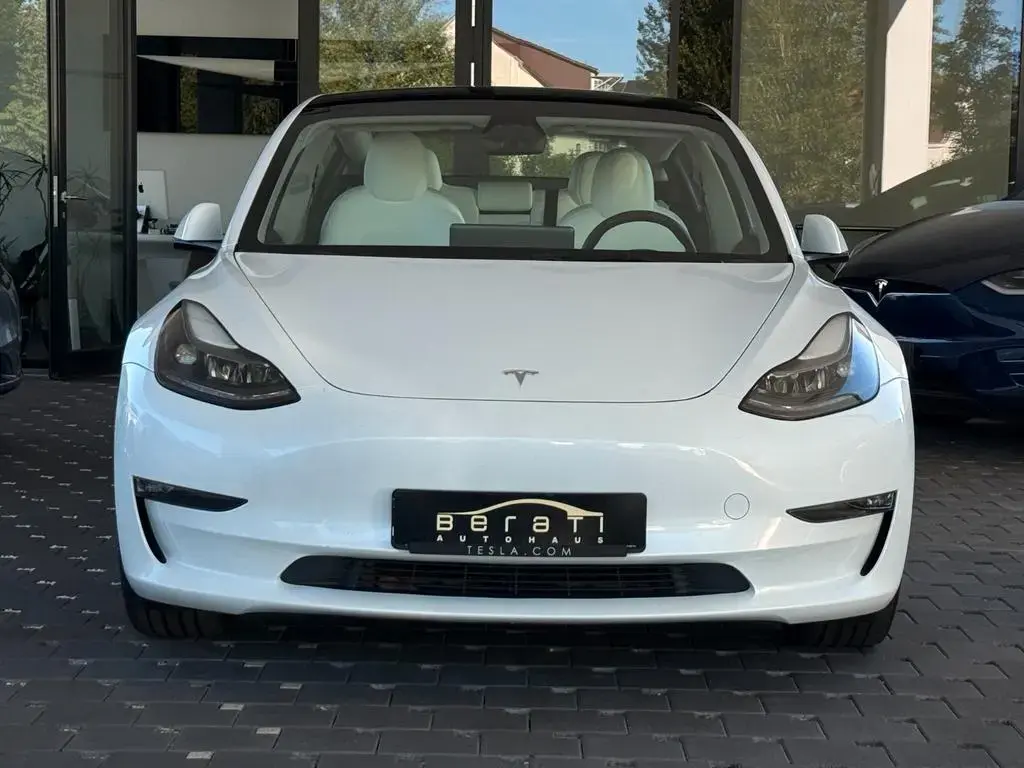 Main__Slider__Photo:Tesla Model 3 Premium Long Range AWD Dual|white+w/ATP 05/2023-1