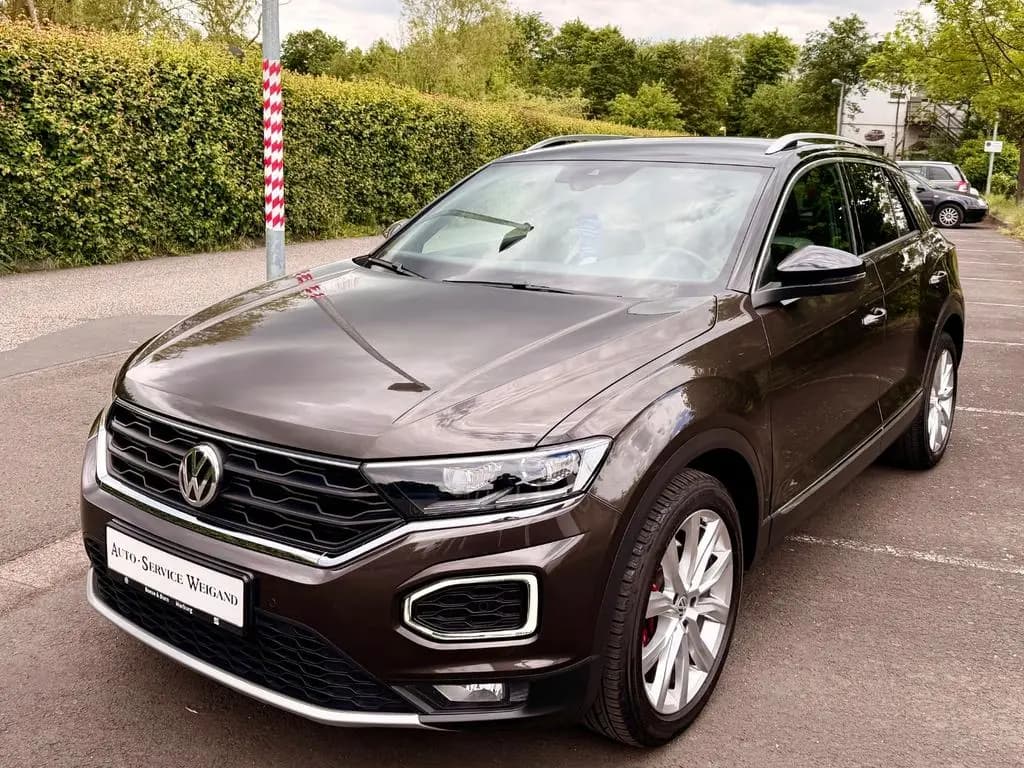 Main__Slider__Photo:Volkswagen T-Roc Sport Edition Automatik El-Heckklapp.1Hand 11/2019-0