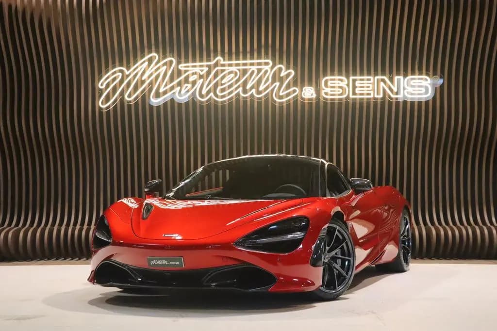 Main__Slider__Photo:McLaren 720S Performance - Carbon Pack 1,2,3 - Lift -B&W 10/2017-0