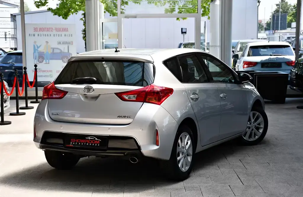Main__Slider__Photo:Toyota Auris Life+ Aut. Kamera 2.Hd nur 69tkm! 11/2013-1