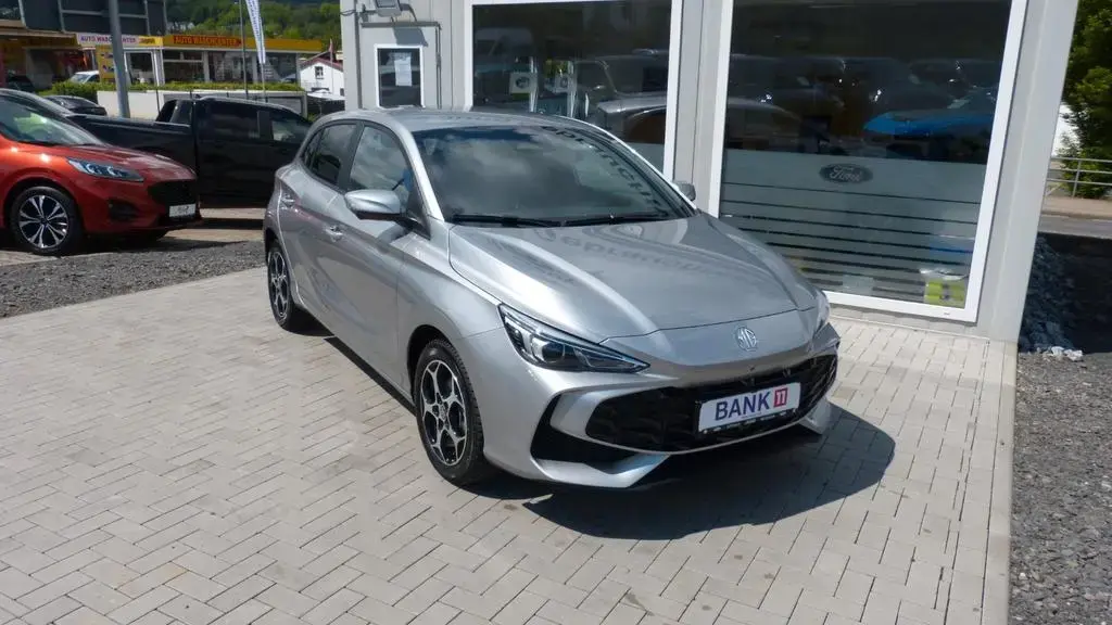 Main__Slider__Photo:MG MG3 3 1.5 Hybrid+ 143 kW Luxury 09/2024-1