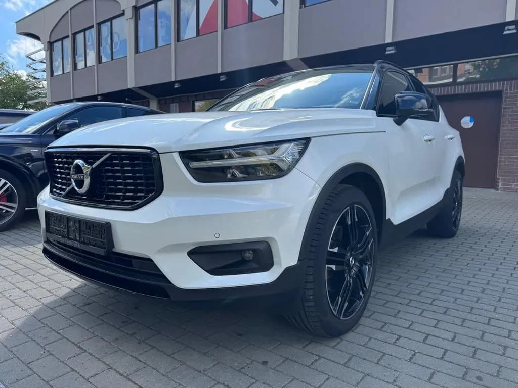 Main__Slider__Photo:Volvo XC40 XC 40 R Design AWD PANO-STANDH.20Zoll 05/2020-0