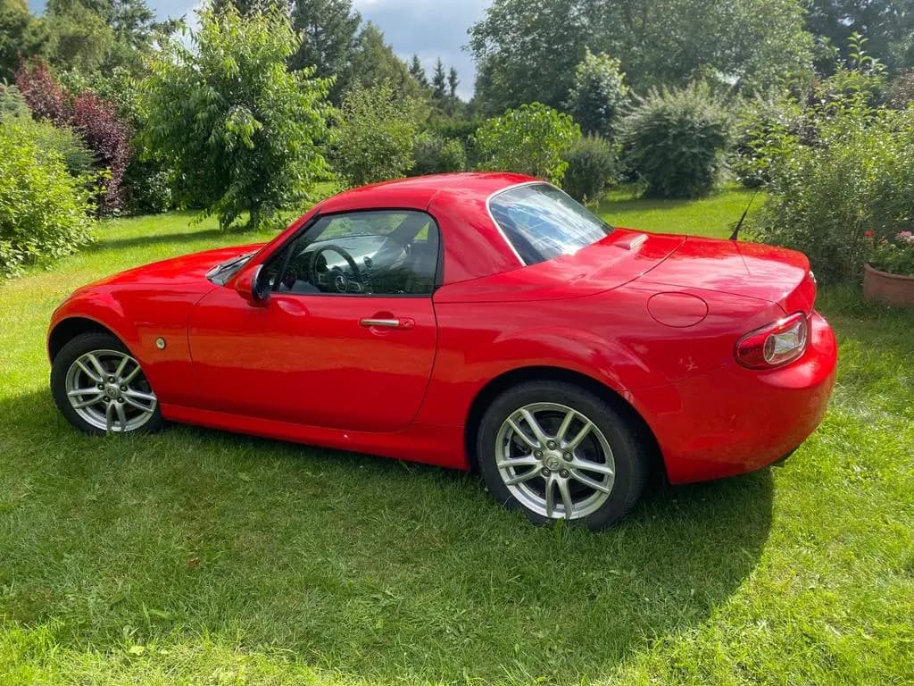 Main__Slider__Photo:Mazda MX-5 (Hardtop) | nur 77.250 km | Inspektion neu 10/2010-0