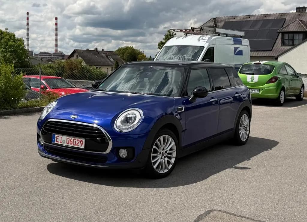 Main__Slider__Photo:MINI Cooper D Clubman ClubmanAutom-PDC-NAVI-SZH-AppleCarPlay-Unfallfre 06/2019-0