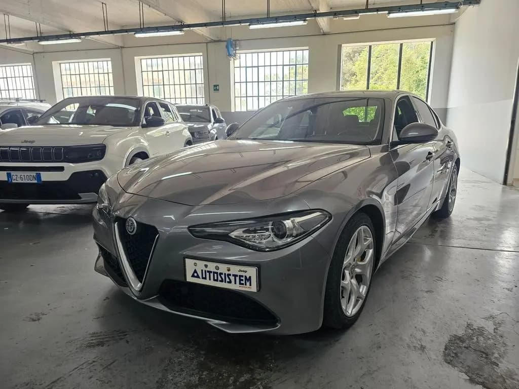 Main__Slider__Photo:Alfa Romeo Giulia 2.2 Turbodiesel 190 CV AT8 Exe 03/2019-0