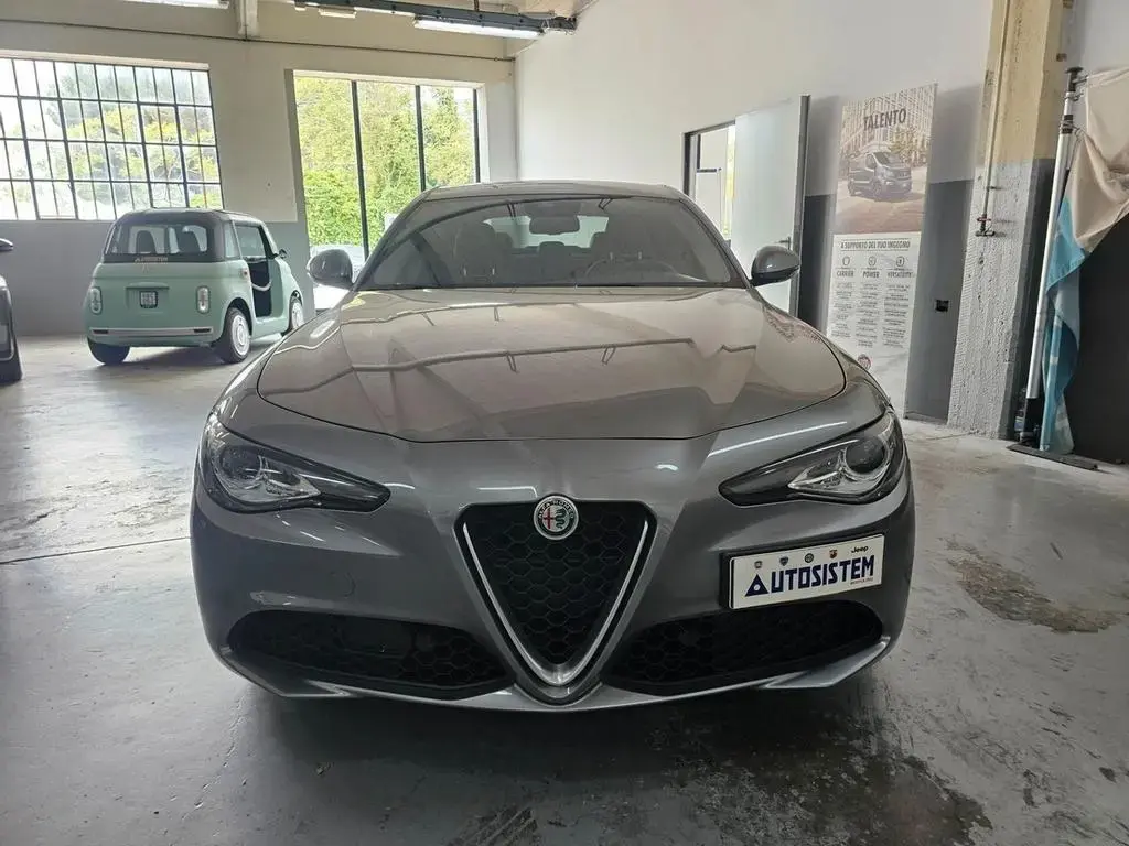 Main__Slider__Photo:Alfa Romeo Giulia 2.2 Turbodiesel 190 CV AT8 Exe 03/2019-1
