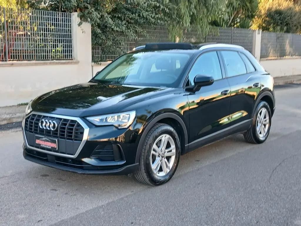 Main__Slider__Photo:Audi Q3 35 TDI S tronic Business Advanced 10/2020-0