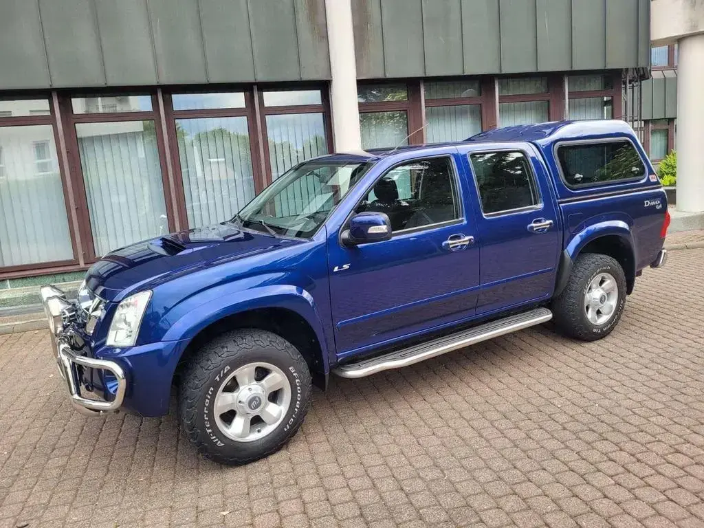 Main__Slider__Photo:Isuzu D-Max D-Max 4x4 3.0 Double Cab Autm. Custom HARD 03/2008-1