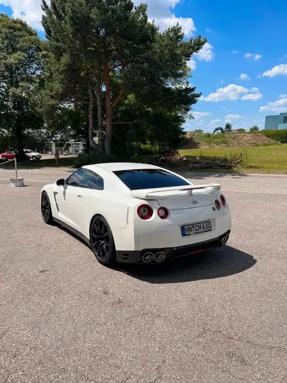 Main__Slider__Photo:Nissan GT-R 3.8l Black Edition Black Edition 05/2014-1
