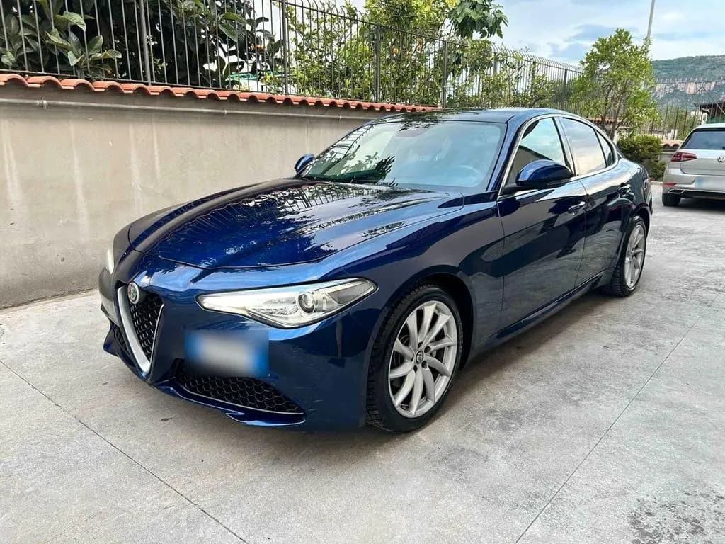 Main__Slider__Photo:Alfa Romeo Giulia 2.2 TD 190CV AT8 - 2019 09/2019-0